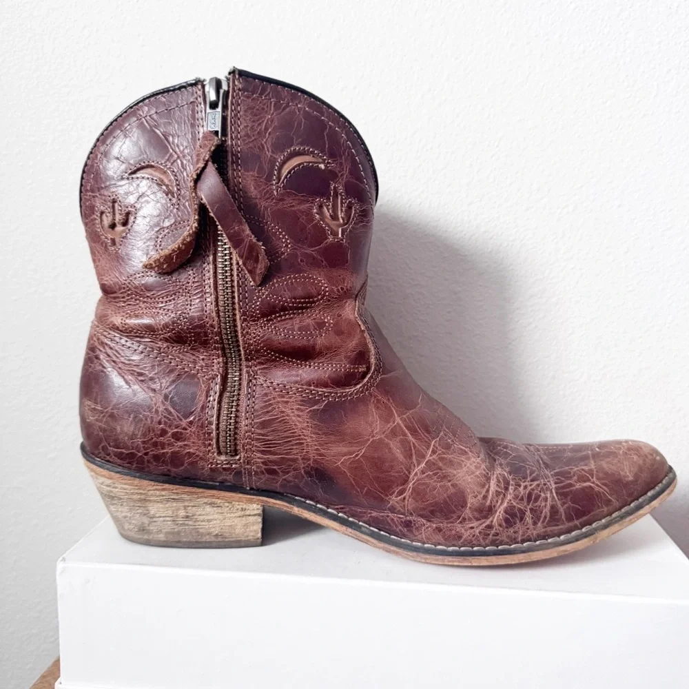 Dingo 7" Western Adobe Rose Side-Zip Women’s Boots - Picture 5 of 14